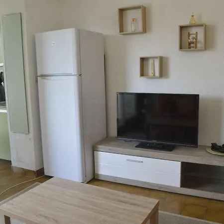 Appartement Cap D'Agde, 1 Piece, 3 Personnes - Fr-1-249-323 *